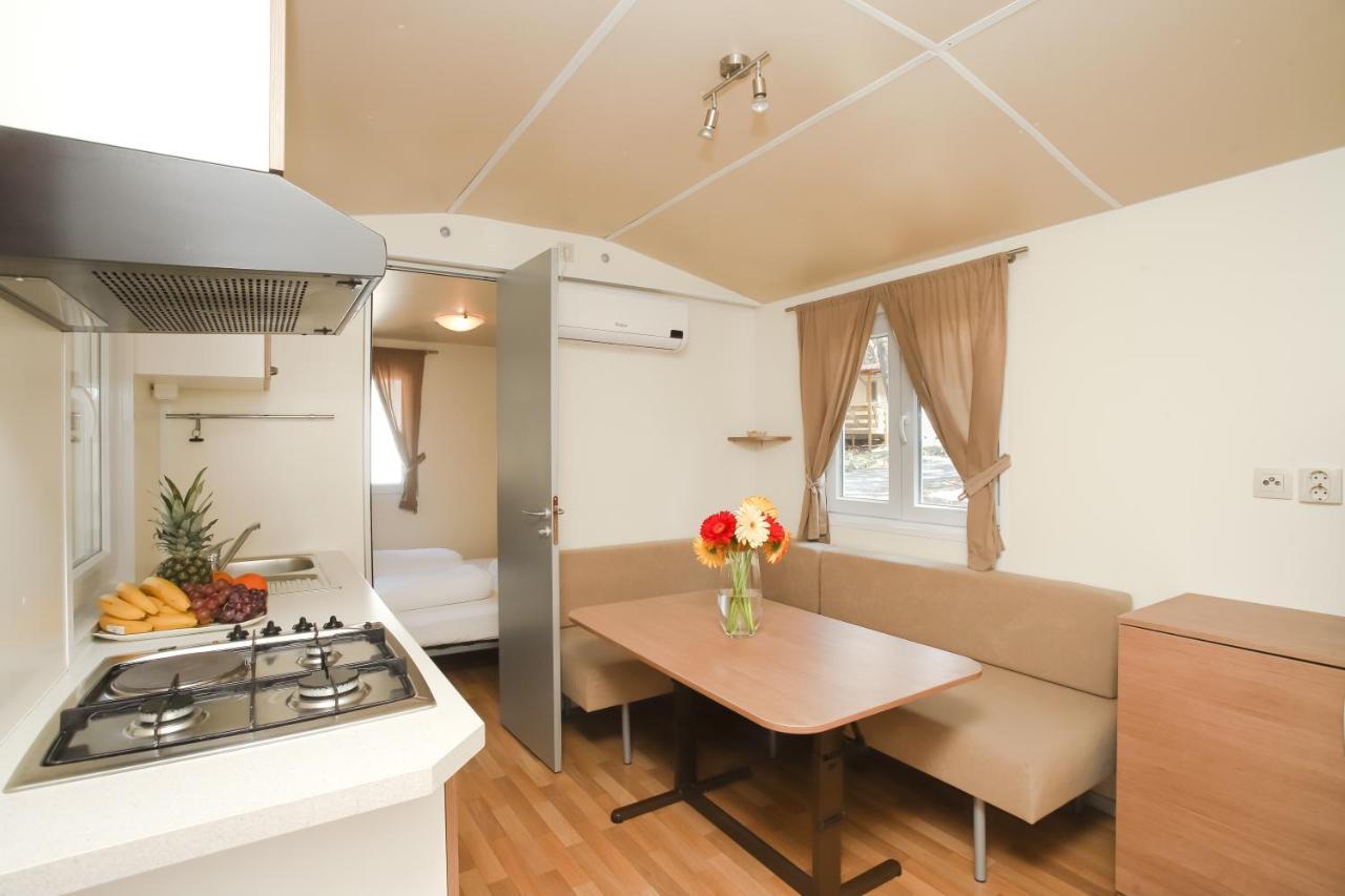 Mediteran Travel Mobile Homes Basko Polje Baška Voda Zewnętrze zdjęcie